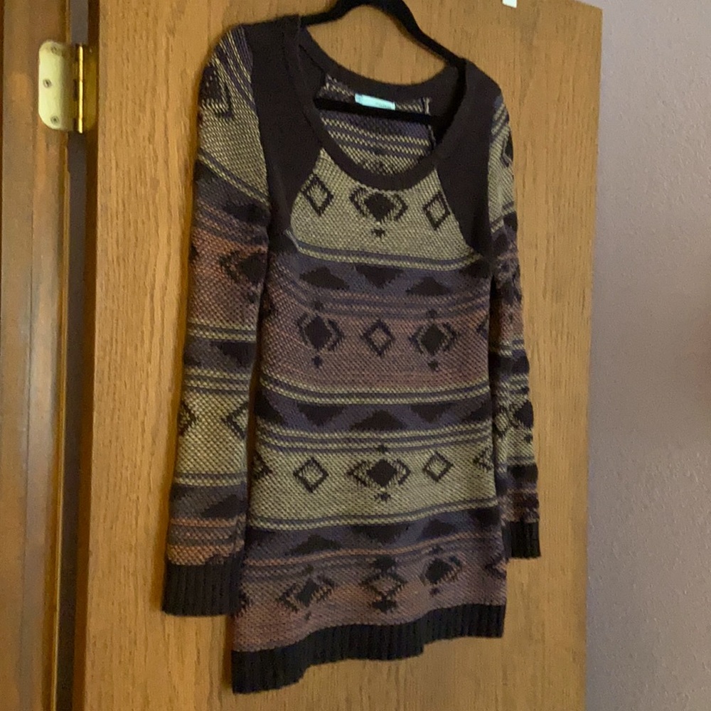 Maurices sweater
